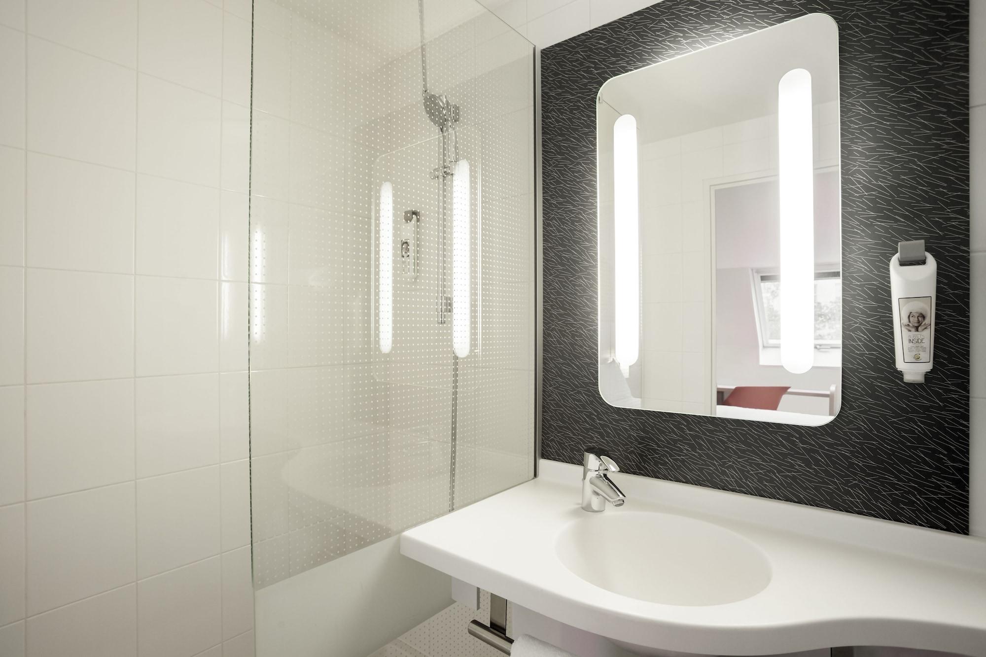 B&B Hotel Orly Rungis Aeroport 3 Etoiles Exteriör bild