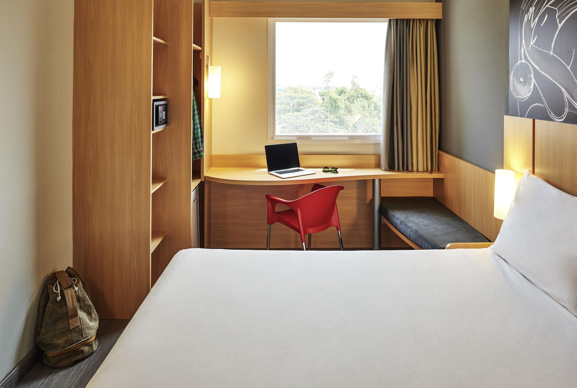 B&B Hotel Orly Rungis Aeroport 3 Etoiles Exteriör bild