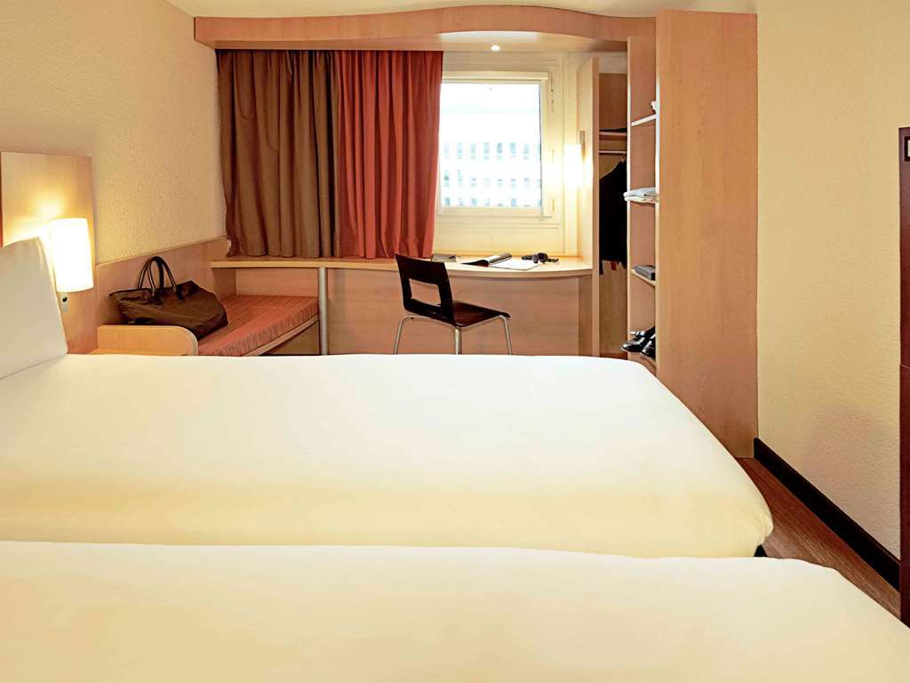 B&B Hotel Orly Rungis Aeroport 3 Etoiles Rum bild